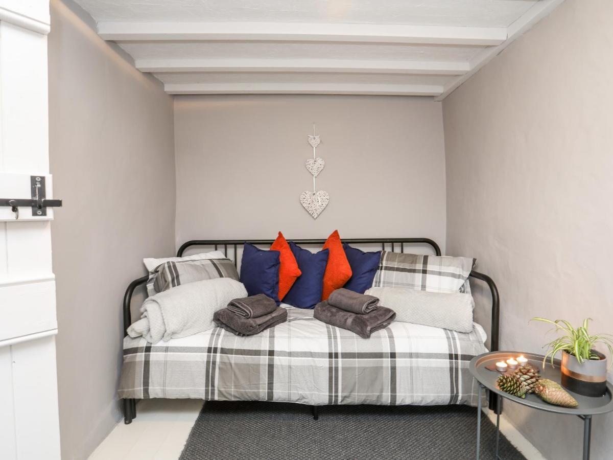 Y Garreg Fawr Villa เคอร์นาวอน ภายนอก รูปภาพ